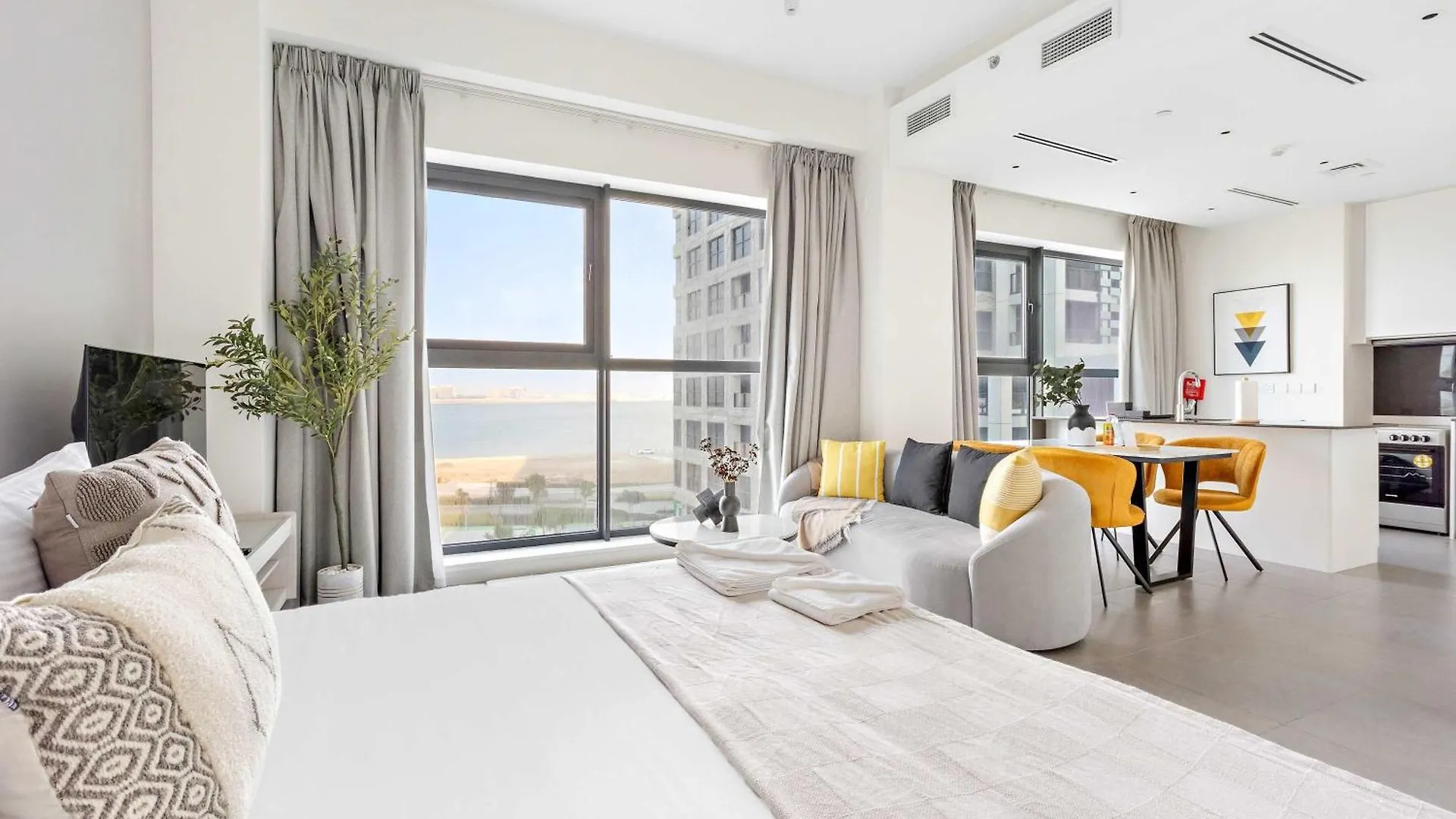 Silkhaus Modern Studio With Private Beach Abu Dhabi